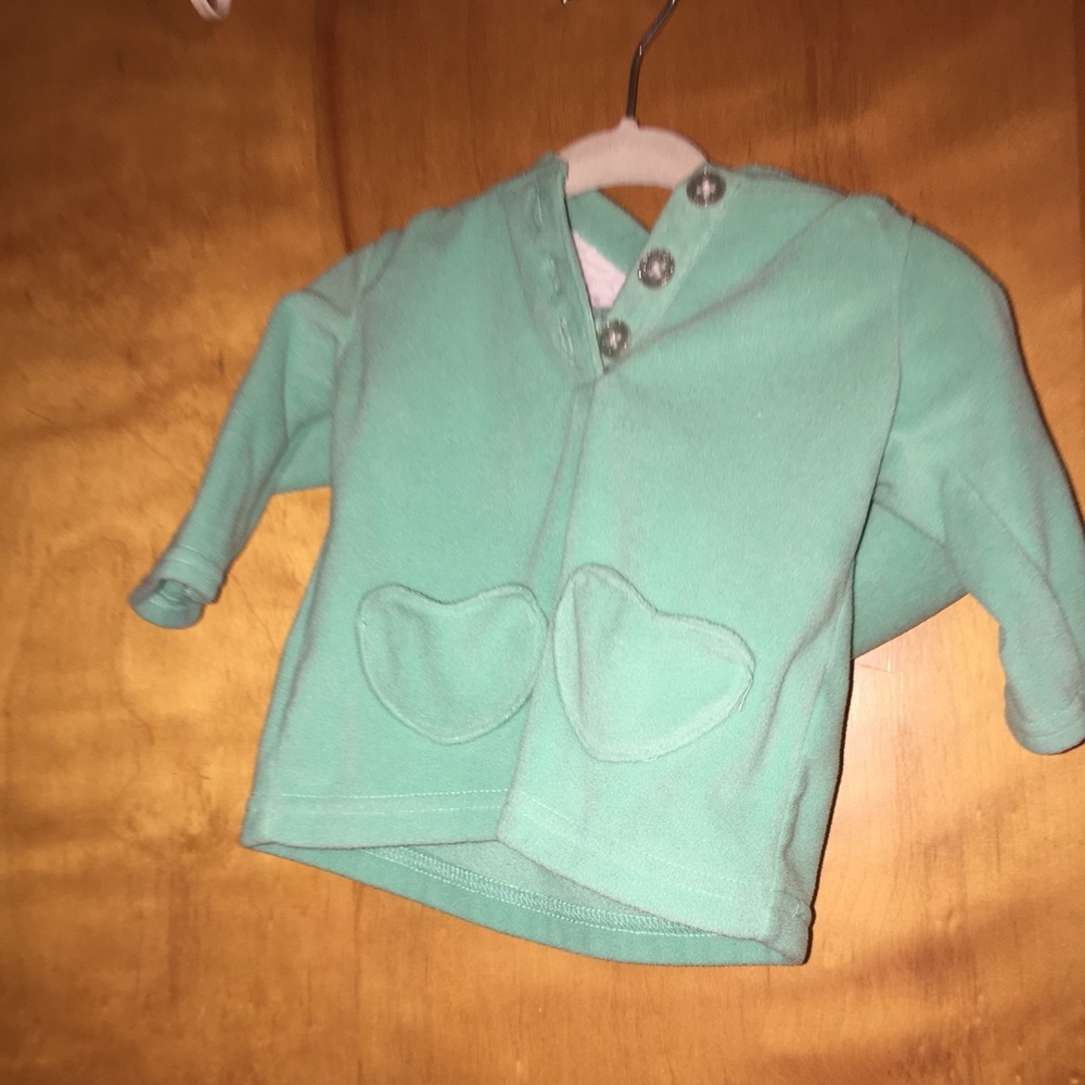 Carter’s sweatshirt. Like NEW!!